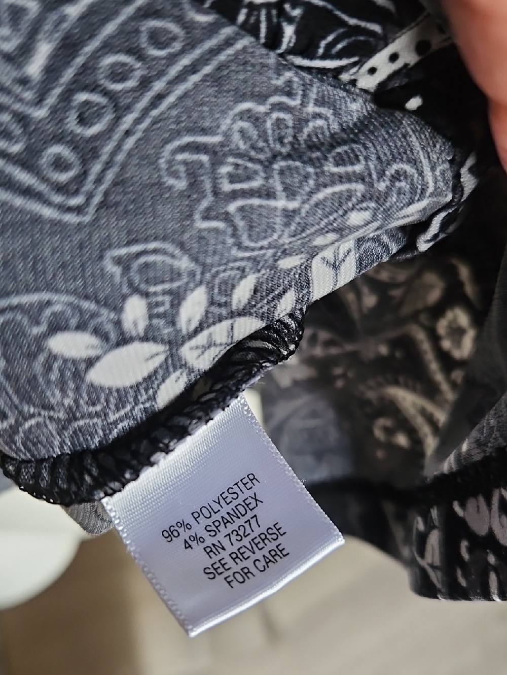 2/$5 APT 9 Paisly Smocked Flowy Sleeve Blouse Size L - Black - Picture 9 of 9